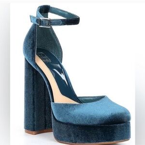 - Never Worn - Gianni Bini Blue Velvet Platform Heels